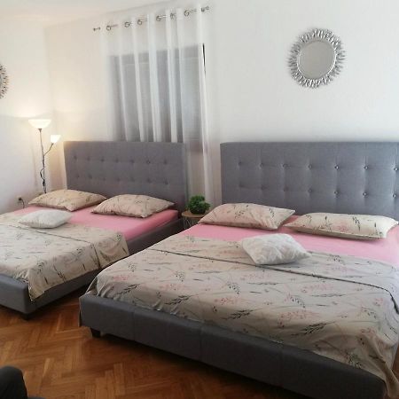 Apartment With Heated Pool And Sea View Trogir Zewnętrze zdjęcie