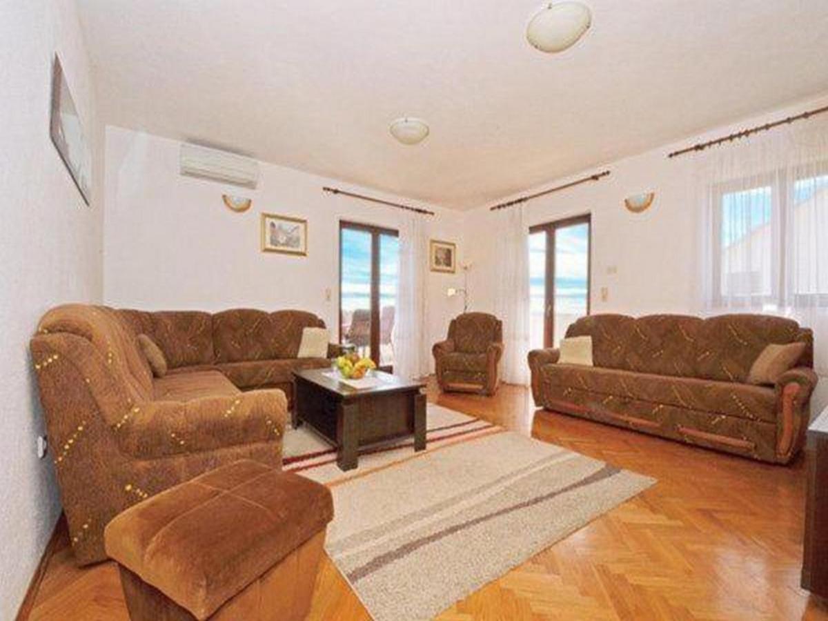 Apartment With Heated Pool And Sea View Trogir Zewnętrze zdjęcie