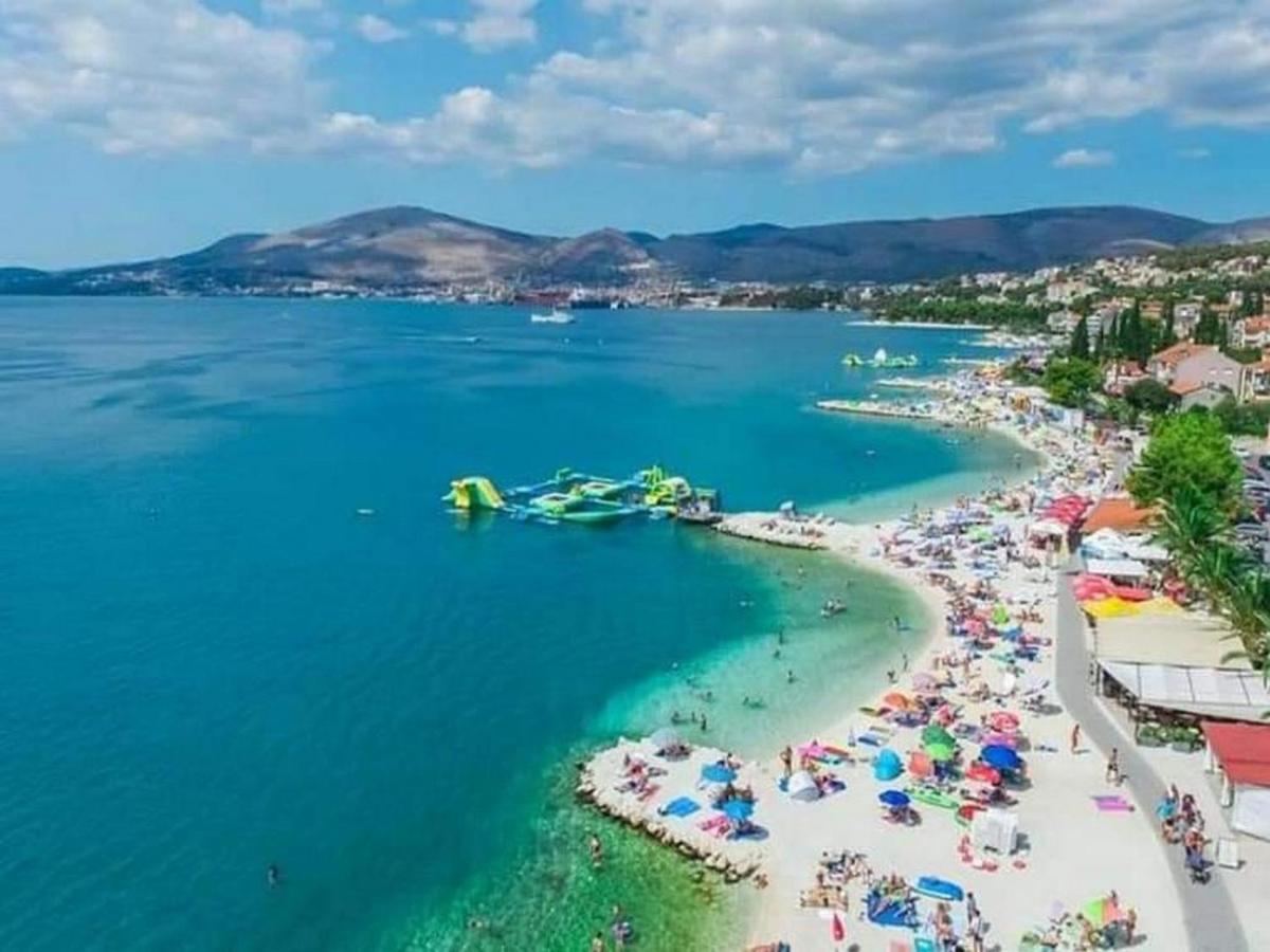 Apartment With Heated Pool And Sea View Trogir Zewnętrze zdjęcie